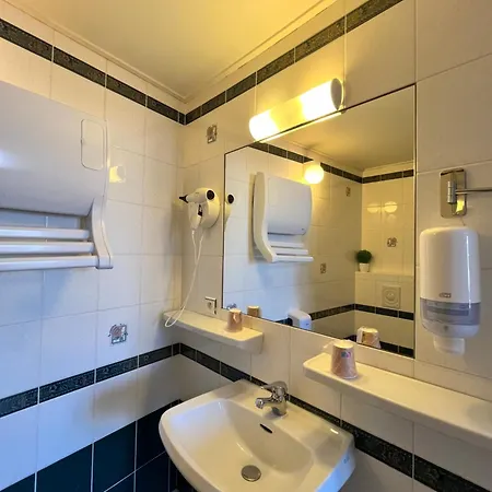 Hotel Du Nord - Ville-haute 2*