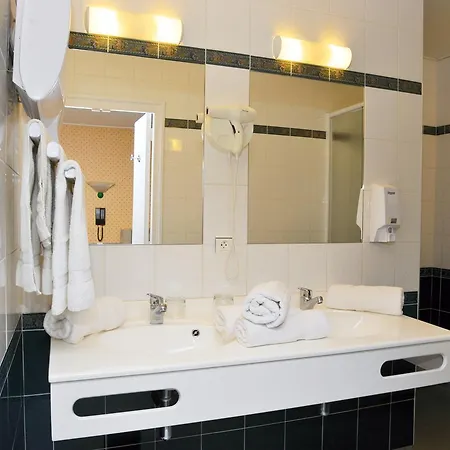 Hotel Du Nord - Ville-haute Saint-Flour (Cantal)